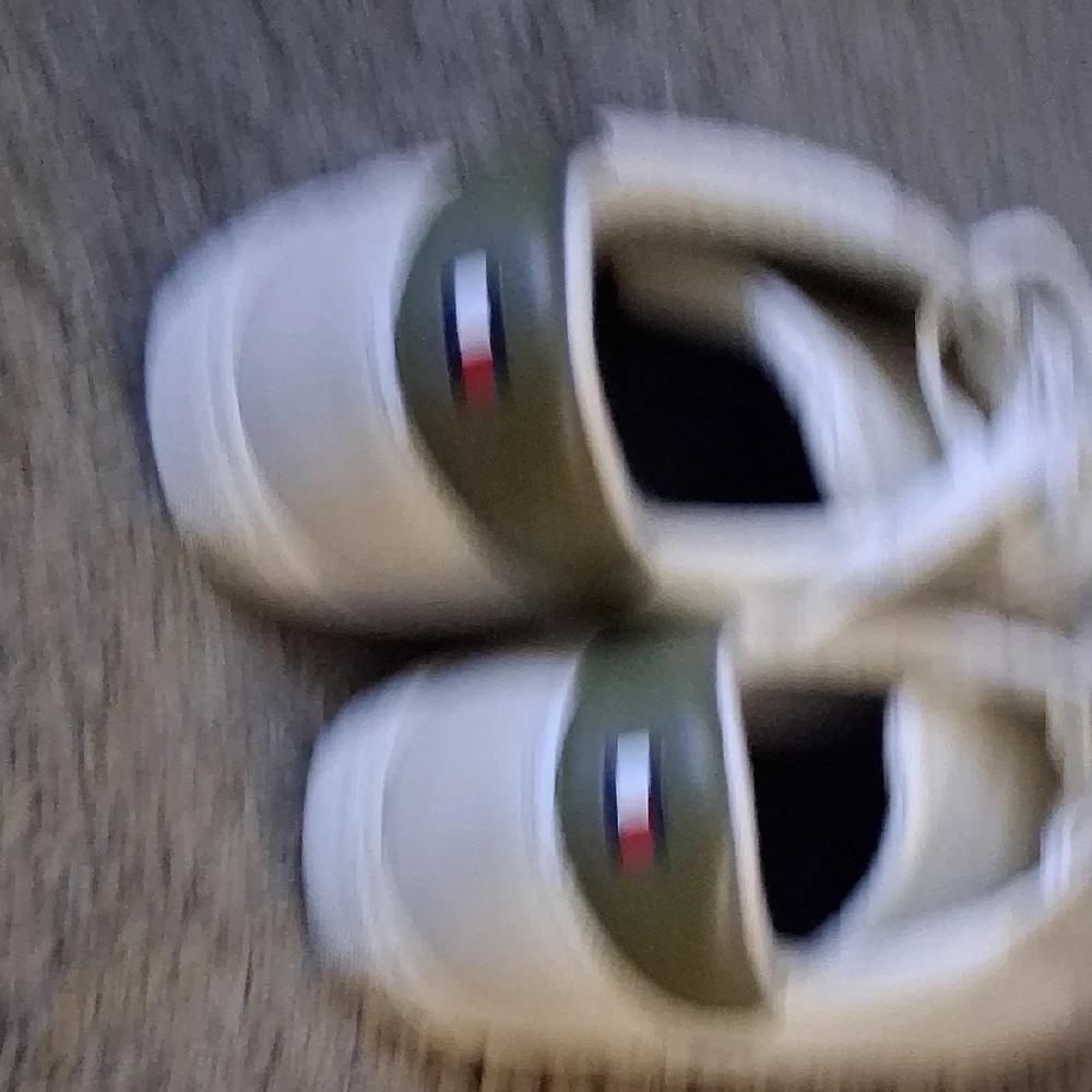 Tommy Hilfiger White and Green Sneakers - Picture 4 of 14